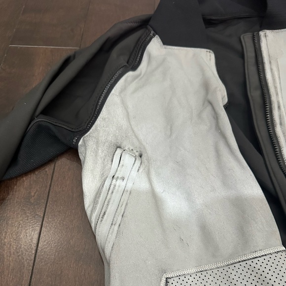 Lululemon Bright Bomber Jacket - Reflective - Silver / Black - Size 4 - Picture 14 of 16